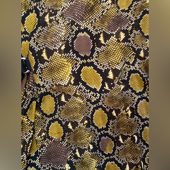 🟡NEVER WORN! | ZARA DRESS | Size: Small | Snake-print Pattern - Picture 16 of 17